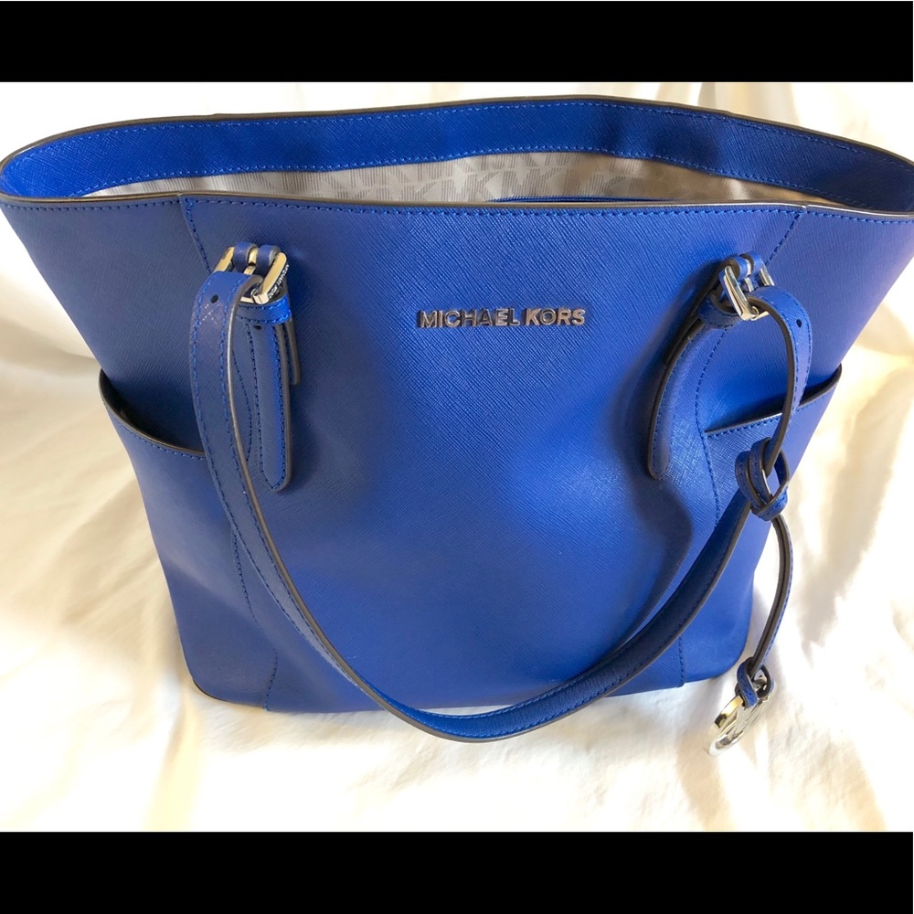 Sold - Michael Kors Jet Set East/West Bag
